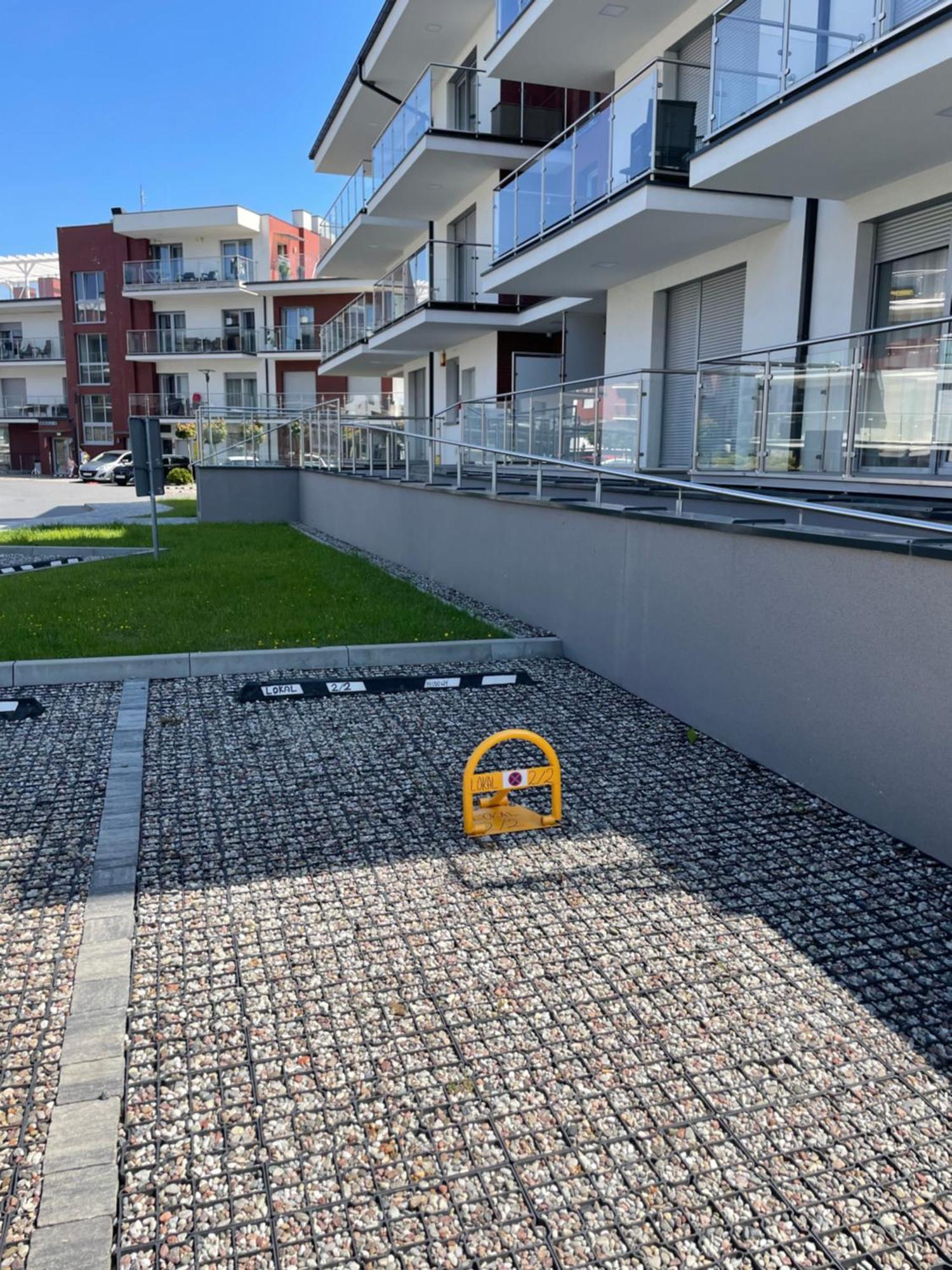 Miodowy Apartament Z Duzym Tarasem W Rewalu, Blisko Morza Экстерьер фото