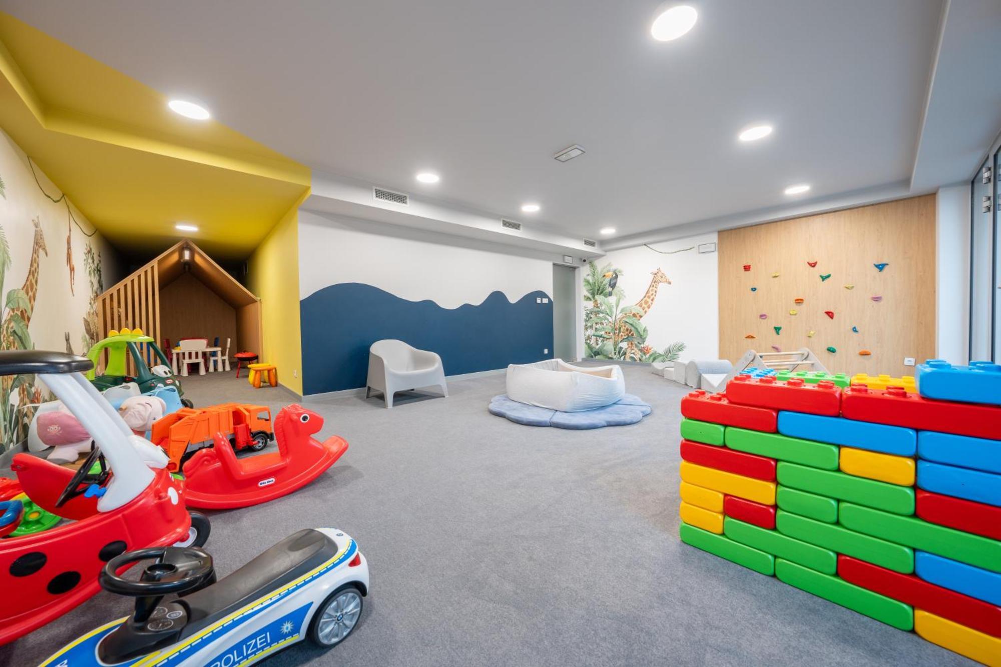Miodowy Apartament Z Duzym Tarasem W Rewalu, Blisko Morza Экстерьер фото